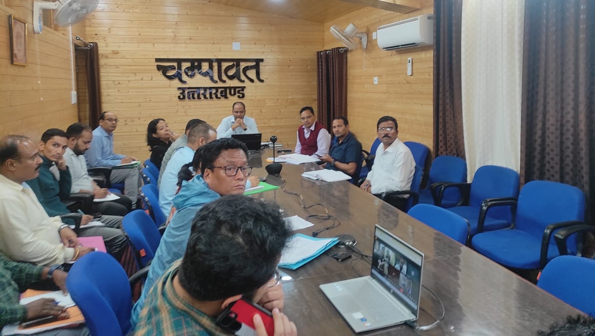 भारत मौसम विज्ञान विभाग ने अगले 24 घंटों में भारी वर्षा की जताई संभावना।