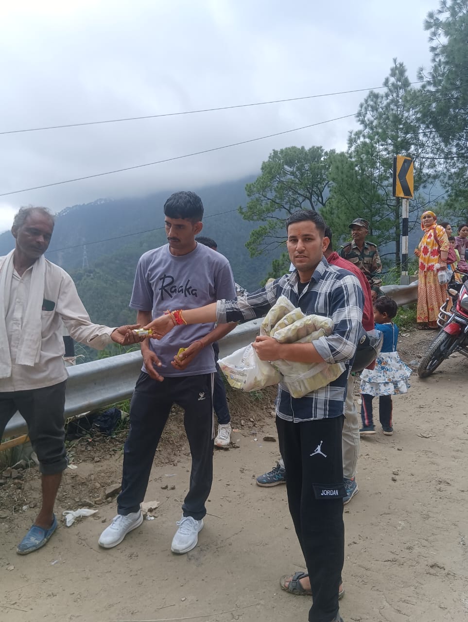 भारी बारिश में स्वाला में प्रशासन ने संभाली स्थिति
