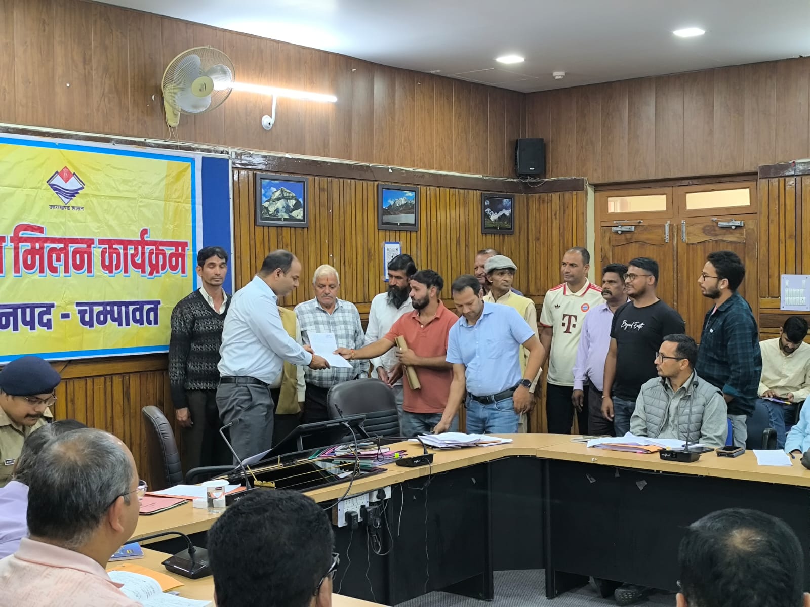 जन मिलन कार्यक्रम में आईं 35 समस्याओं का हुआ त्वरित निस्तारण