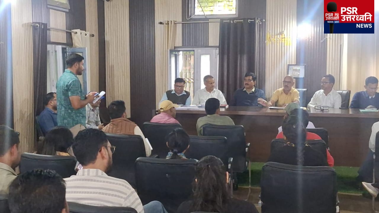 एक ही मंच पर योजनाएँ, स्वास्थ्य, खेल और शिकायत निस्तारण  चम्पावत बना मिसाल शिविर, तहसील दिवस, स्वच्छता पखवाड़ा और फिटनेस रेस से दिखी नई तस्वीर