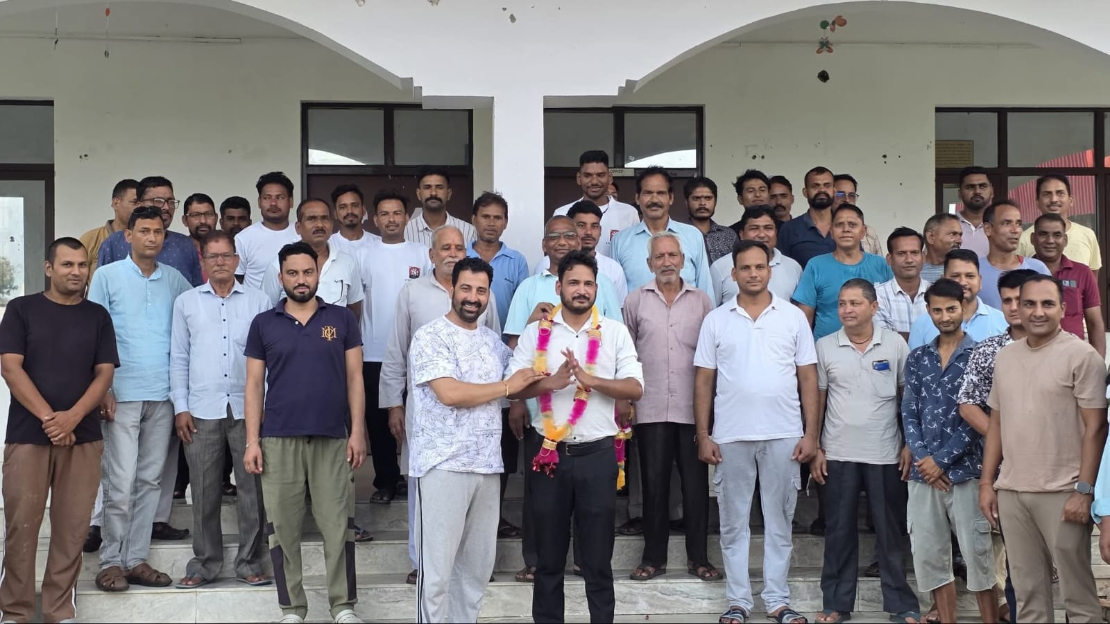 पत्रकारिता से राजनीति तक: विजय रावत ने हरिद्वार ग्रामीण से चुनावी मैदान में उतरने का किया ऐलान  भ्रष्टाचार, अन्याय और पत्रकारों के शोषण के खिलाफ विधानसभा में उठाएंगे आवाज, बहन-बेटियों की सुरक्षा को देंगे प्राथमिकता
